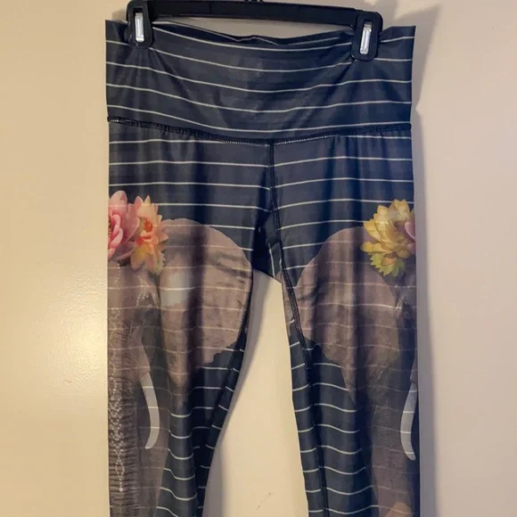 Striped Floral Performance Bike Shorts - Navy - Picture 3 of 8